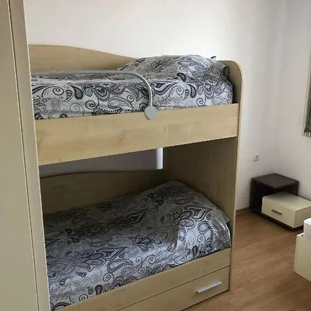 Large 2 Bedroom Apartment With Balcony Апартамент Слънчев бряг