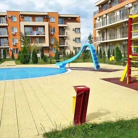 Large 2 Bedroom Apartment With Balcony Apartment Slantschew brjag